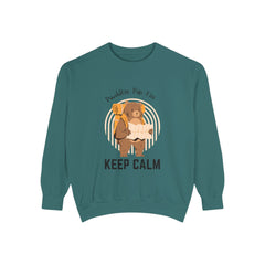 Pwoblem Pap Fini Keep Calm Sweatshirt – Haitian Creole Inspirational Sweater – Unisex Relaxed Fit Fleece