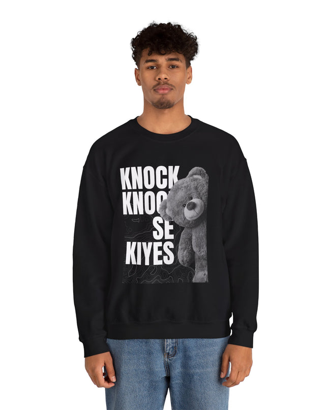 Knock Knock Se Kiyes Sweatshirt Haitian Creole Humor Cozy & Bold Design Bold Haitian Pride Shirt for Cultural Heritage - CreoleSizzle