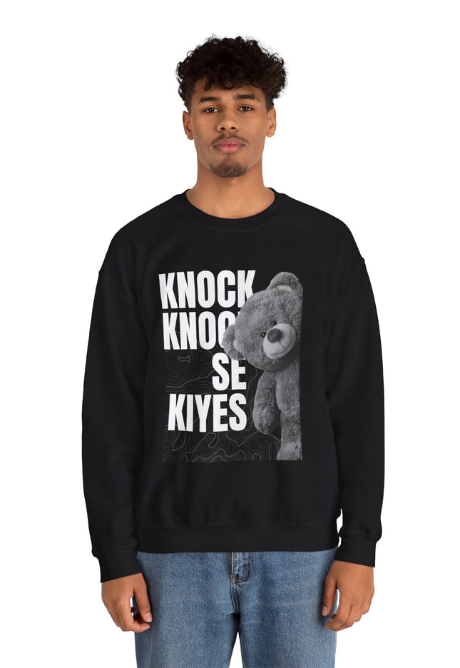 Knock Knock Se Kiyes Sweatshirt Haitian Creole Humor Cozy & Bold Design Bold Haitian Pride Shirt for Cultural Heritage - CreoleSizzle